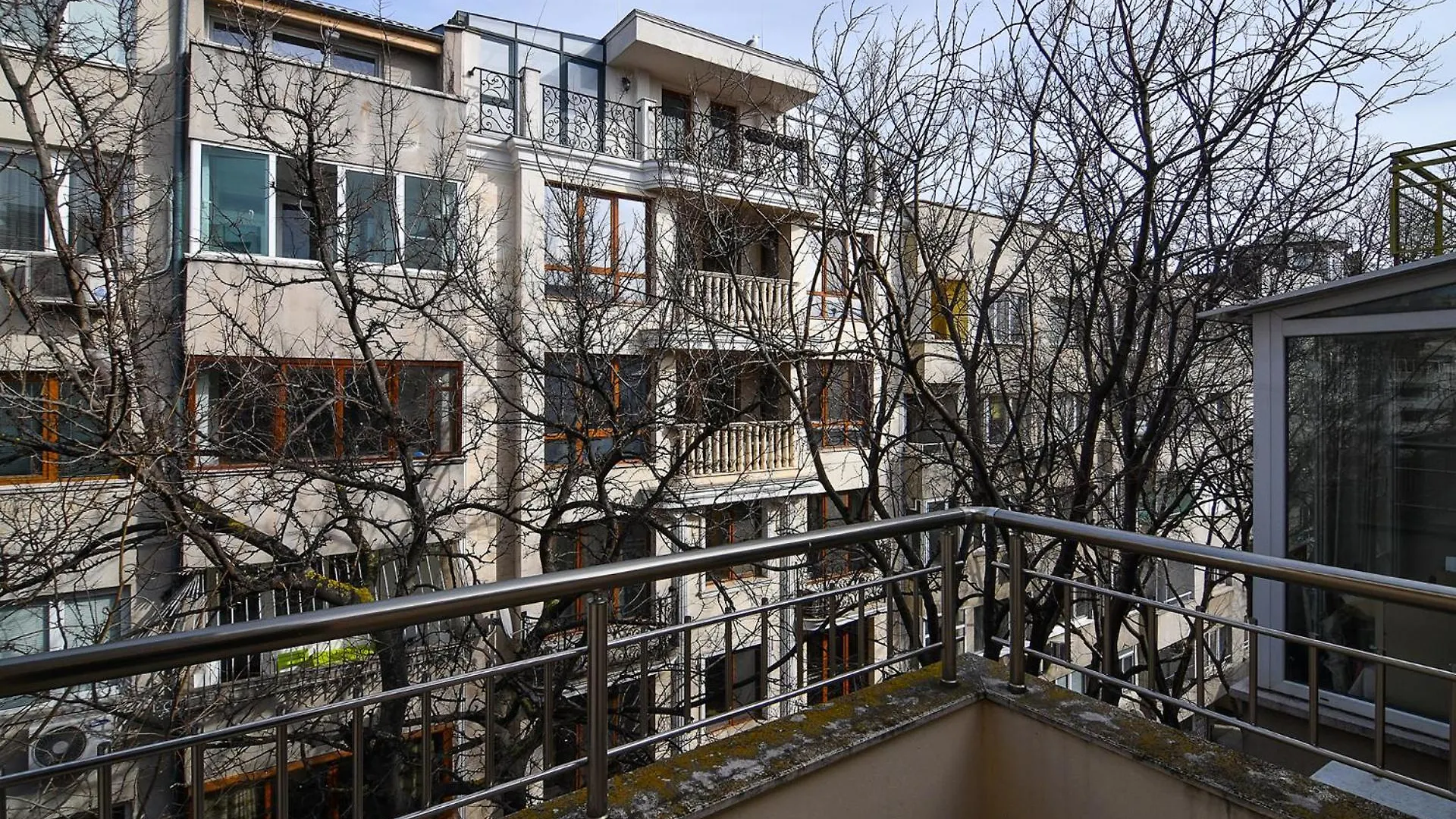 Apartment Central Area Retreat Ac & Wifi Varna Bulgaria